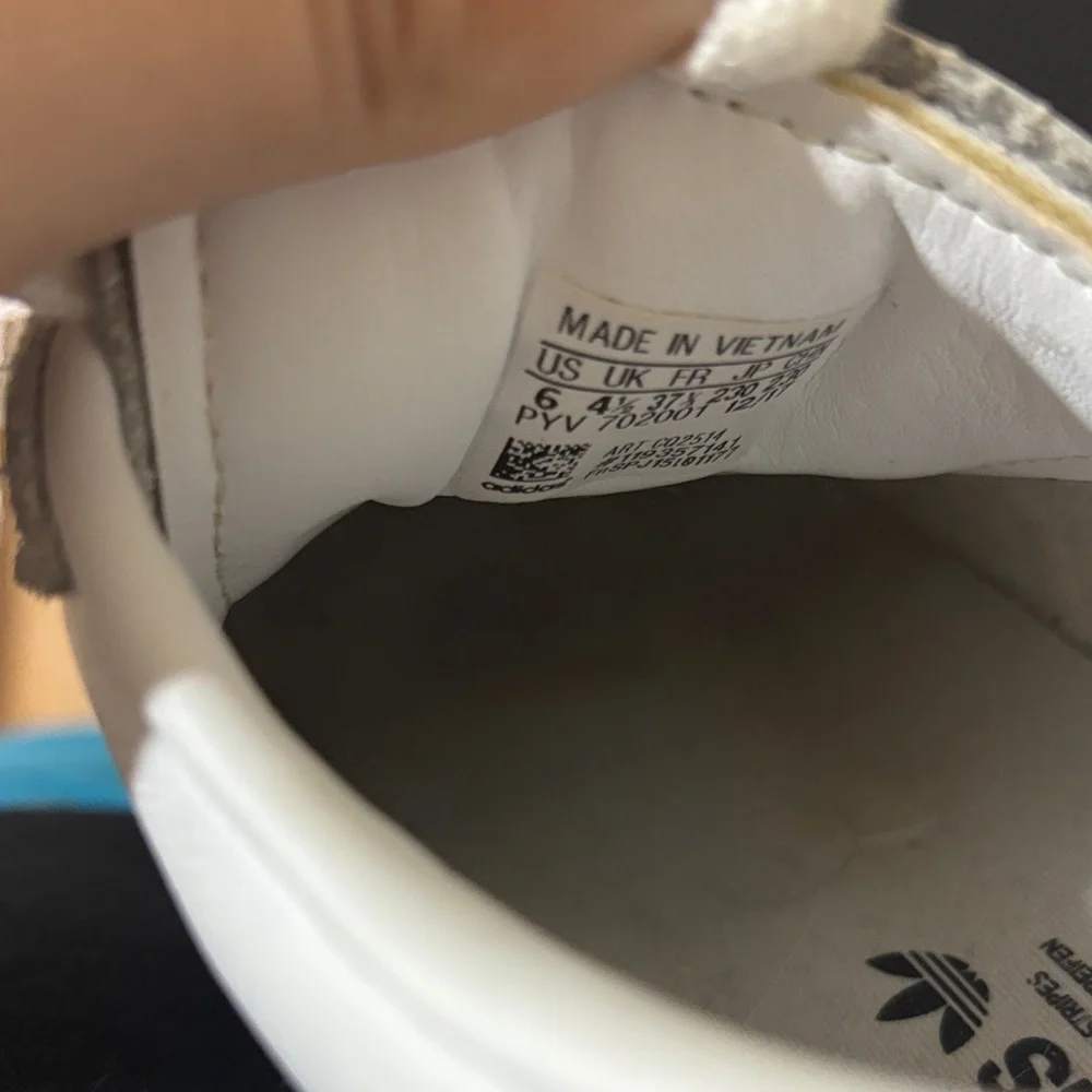 Adidas White and Cheetah Patterned Sneakers Size US 6 - Picture 10 of 10